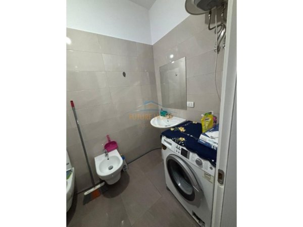 Tirane, jepet me qera apartament 2+1+Ballkon Kati 1, 112 m² 700 € (Rezidenca Rainbow, Don Bosko)