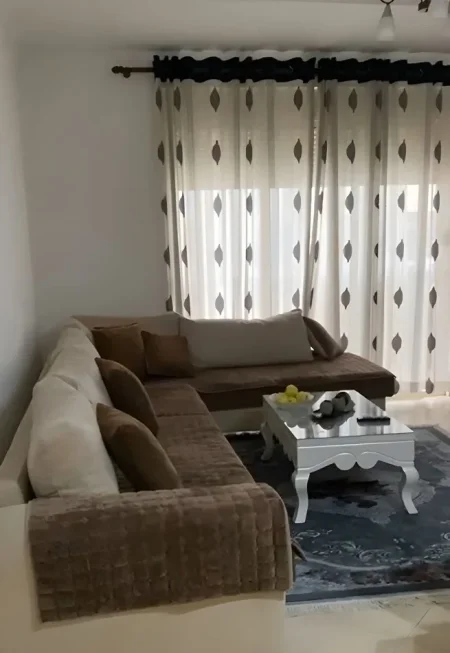 Tirane, jepet me qera apartament 2+1+Ballkon Kati 4, 110 m² 600 € (Astir (afër Vilës L))