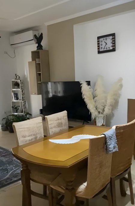 Tirane, jepet me qera apartament 2+1+Ballkon Kati 4, 110 m² 600 € (Astir (afër Vilës L))