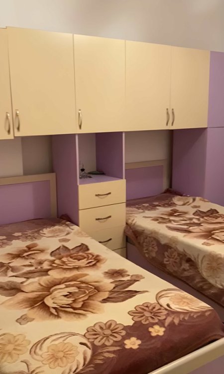 Tirane, jepet me qera apartament 2+1+Ballkon Kati 4, 110 m² 600 € (Astir (afër Vilës L))