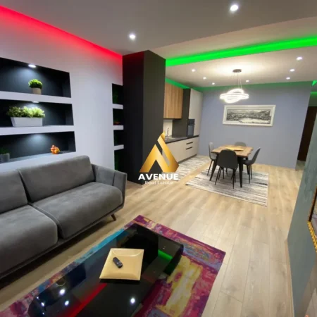 Tirane, jepet me qera apartament 2+1+Ballkon Kati 6, 100 m² 650 € (Mikel maruli)