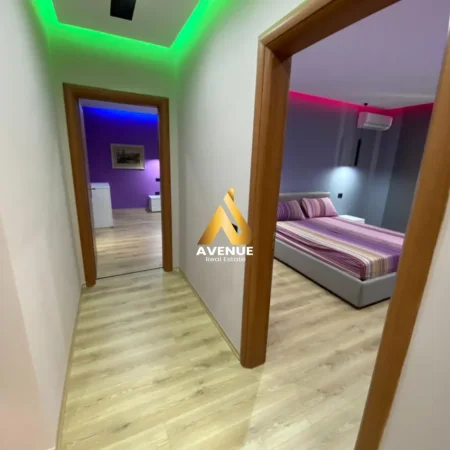 Tirane, jepet me qera apartament 2+1+Ballkon Kati 6, 100 m² 650 € (Mikel maruli)