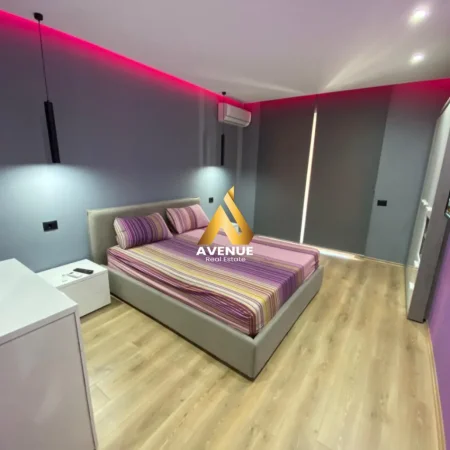 Tirane, jepet me qera apartament 2+1+Ballkon Kati 6, 100 m² 650 € (Mikel maruli)