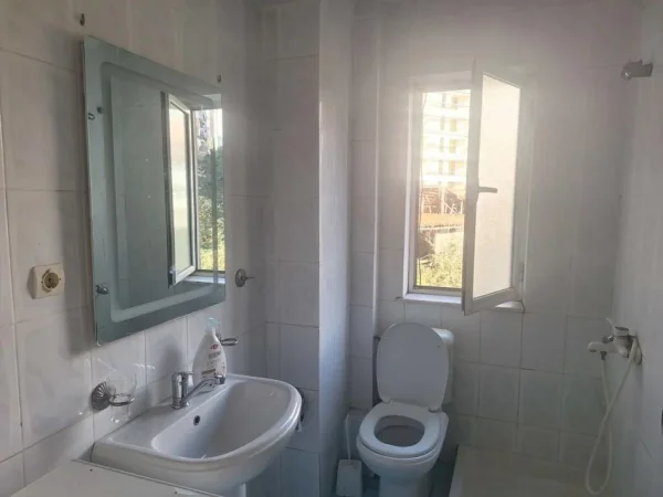 Tirane, shitet apartament 2+1 Kati 4, 63 m² 115.000 € (ALI DEMI)