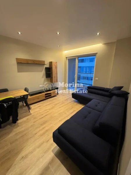 Tirane, jepet me qera apartament 2+1 Kati 5, 82 m² 600 € (Univers City)