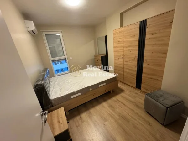 Tirane, jepet me qera apartament 2+1 Kati 5, 82 m² 600 € (Univers City)