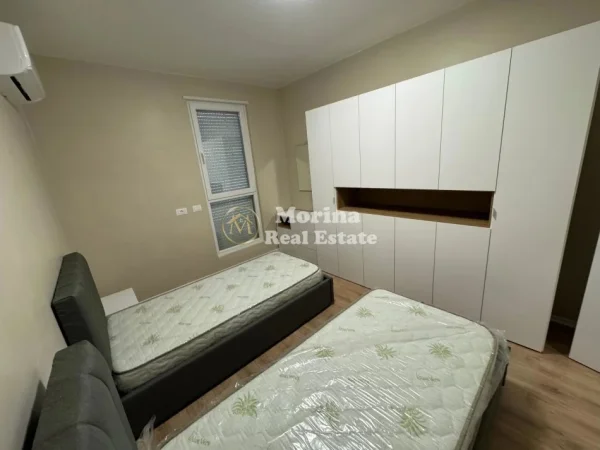 Tirane, jepet me qera apartament 2+1 Kati 5, 82 m² 600 € (Univers City)
