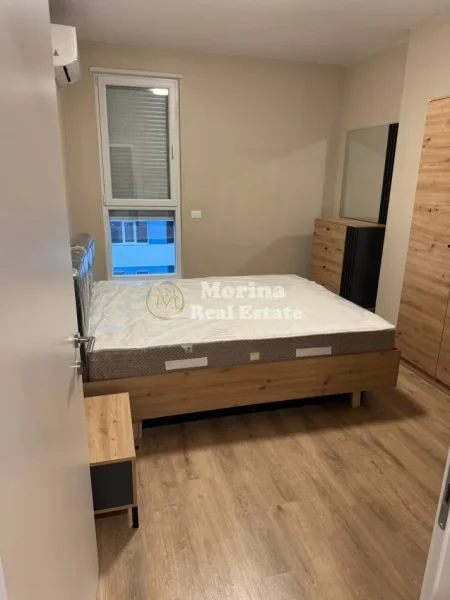 Tirane, jepet me qera apartament 2+1 Kati 5, 82 m² 600 € (Univers City)
