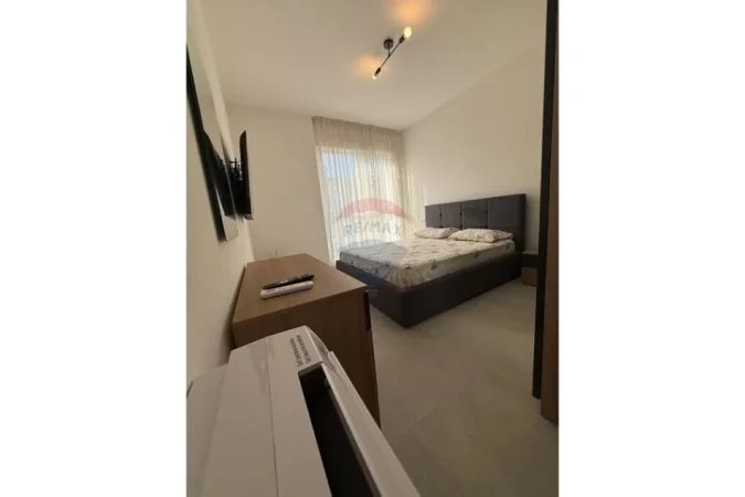 Tirane, jepet me qera 2+1 Kati 1, 84 m²