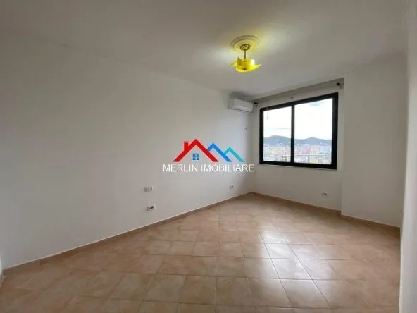 Tirane, jepet me qera zyre Kati 11, 143 m² 1.500 € (RRUGA ASTRIT BALLUKU,MYSLYM SHYRI)