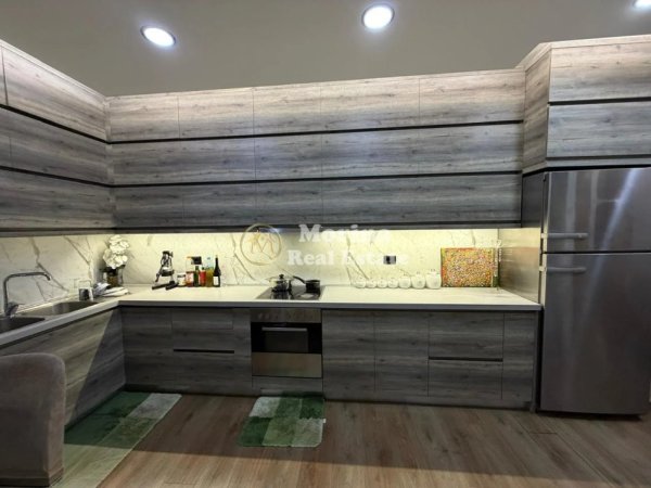 Tirane, shitet apartament 2+1 Kati 2, 100 m² 309.000 € (Komuna e Parisit)