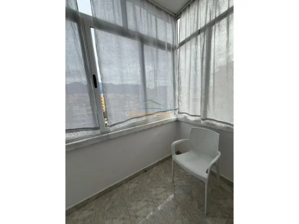 Tirane, jepet me qera apartament 2+1 Kati 6, 75 m² 600 € (Rruga Kongresi i Manastirit)