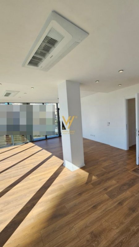 Tirane, jepet me qera zyre Kati 3, 130 m² 1.700 € (LAKEVIEW RESIDENCE)