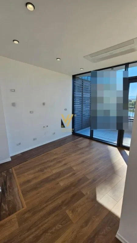 Tirane, jepet me qera zyre Kati 3, 130 m² 1.700 € (LAKEVIEW RESIDENCE)