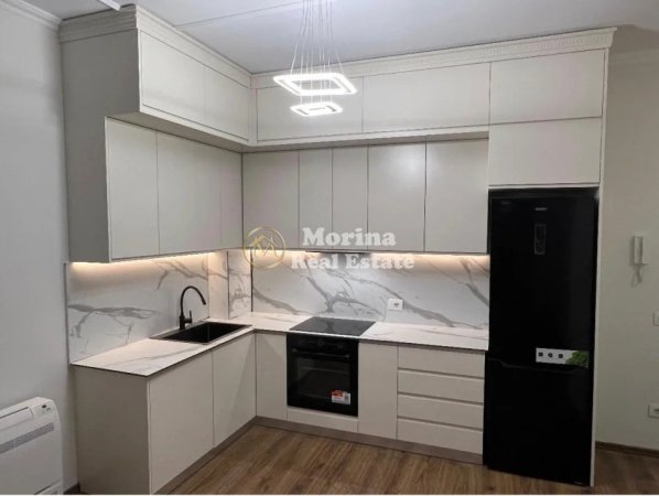 Tirane, jepet me qera apartament 1+1 Kati 3, 72 m² 350 € (Paskuqan)