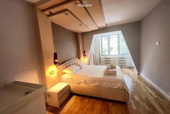 Tirane, jepet me qera apartament 2+1 Kati 1, 96 m² 1.000 € (Rruga Bardhok Biba)