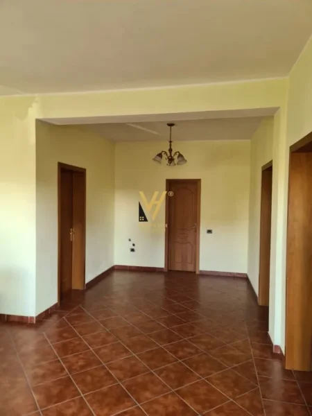 Tirane, shitet 4 Katshe Kati 0, 600 m² 600.000 € (SIRI KODRA)