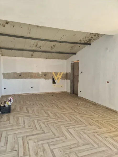 Tirane, shitet 4 Katshe Kati 0, 600 m² 600.000 € (SIRI KODRA)