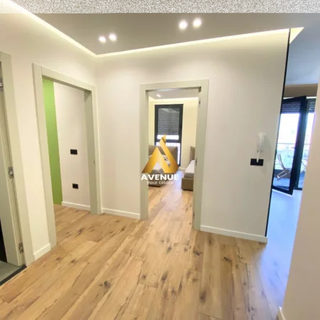 Tirane, jepet me qera apartament 2+1+Ballkon Kati 9, 110 m² 1.500 € (Liman kaba)