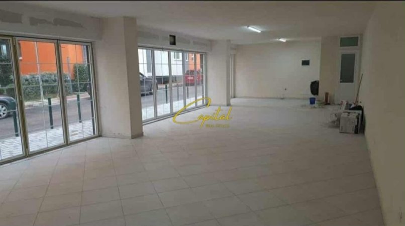 Tirane, jepet me qera ambjent biznesi Kati 0, 100 m² 700 € (LIQENI I THATE)