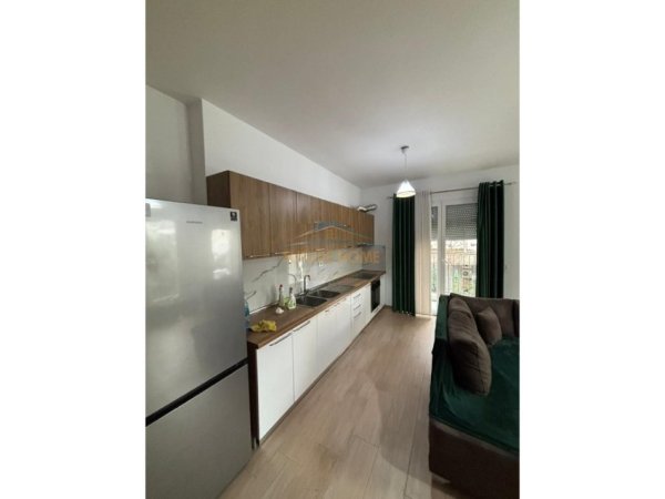 Tirane, jepet me qera apartament 2+1+2 Kati 1, 112 m² 700 € (DON BOSKO)