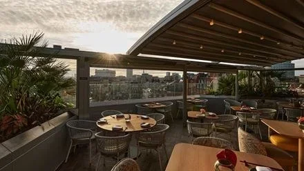 Tirane, jepet me qera bar-resorant Kati 8, 1.000 m² 4.700 € (Tirane)