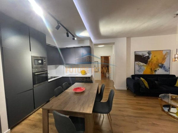 Tirane, shitet apartament 2+1+2 Kati 7, 115 m² 259.000 € (KOMUNA E PARISIT)