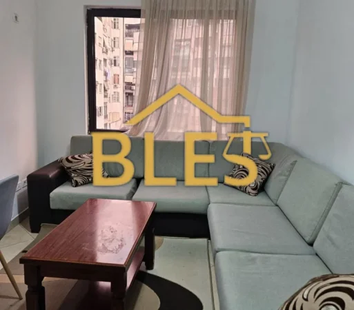 Tirane, jepet me qera apartament 1+1 Kati 4, 60 m² 400 € (Vasil Tromara)
