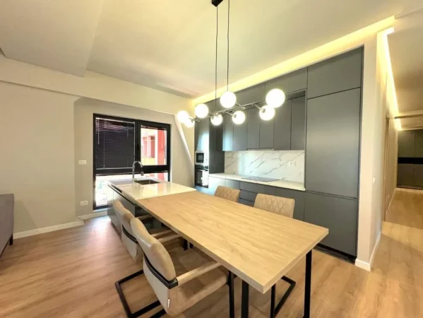 Tirane, shitet apartament 1+1 , 74 m² 178.000 € 