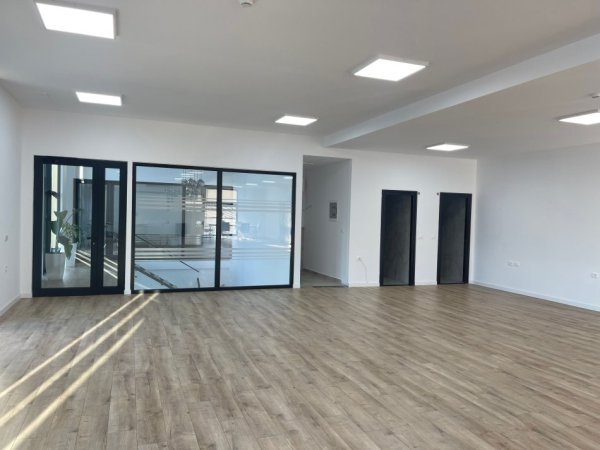 Tirane, jepet me qera zyre Kati 2, 200 m² 1.150 € (kashar)