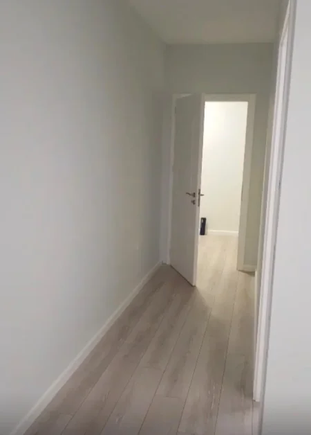 Tirane, jepet me qera apartament 2+1 Kati 3, 80 m² 600 € (Don Bosko)