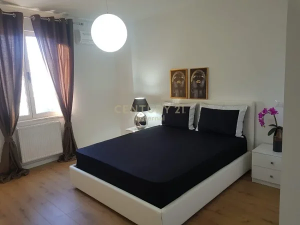 Tirane, jepet me qera apartament 1+1+Ballkon Kati 8, 100 m² (rruga kosovare)