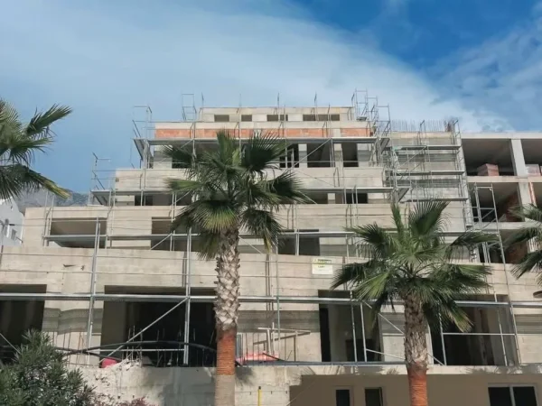 Dhermi - Palase, shitet apartament 2+1+Ballkon Kati 3, 600.000 € 