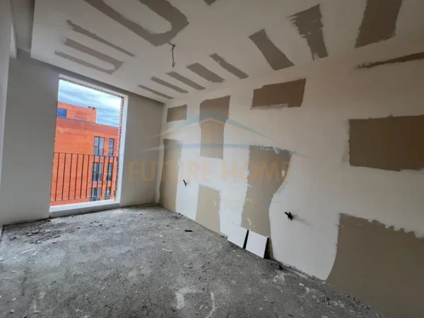 Tirane, shitet 1+1 Kati 8, 116.000 € (Siri Kodra)