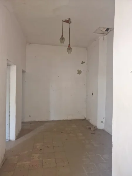 Shitet, Shtepi Private+Truall, 1Maj, Fier