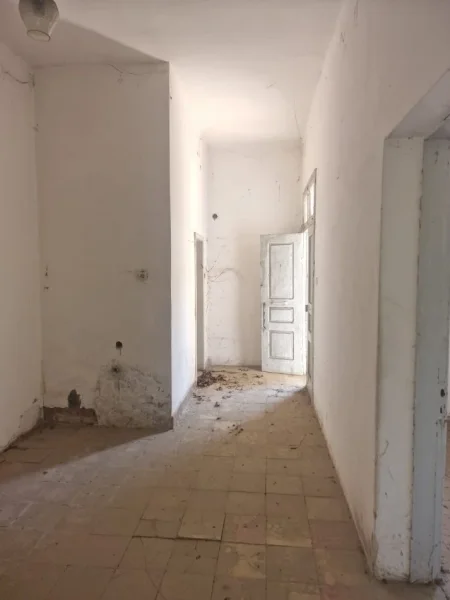 Shitet, Shtepi Private+Truall, 1Maj, Fier