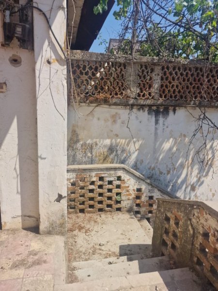 Shitet, Shtepi Private+Truall, 1Maj, Fier