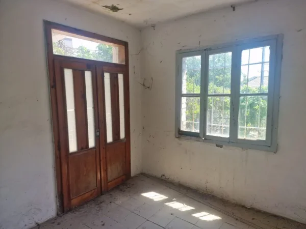 Shitet, Shtepi Private+Truall, 1Maj, Fier