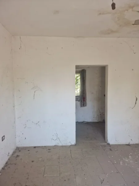 Shitet, Shtepi Private+Truall, 1Maj, Fier