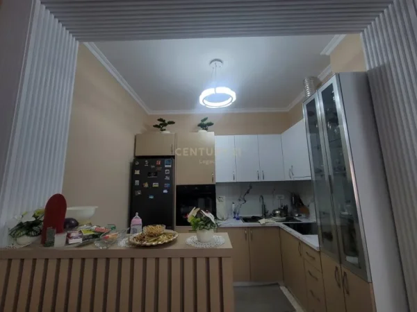 Tirane, shitet apartament 2+1 Kati 0, 100 m² 135.000 € 