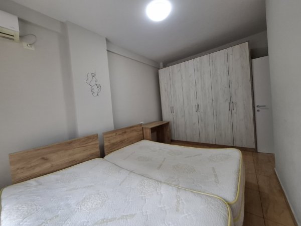 Tirane, jepet me qera apartament 2+1+Ballkon Kati 3, 85 m² 55.000 € 