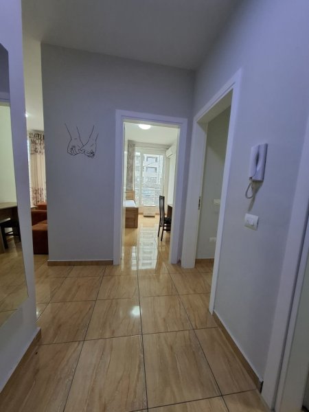 Tirane, jepet me qera apartament 2+1+Ballkon Kati 3, 85 m² 55.000 € 