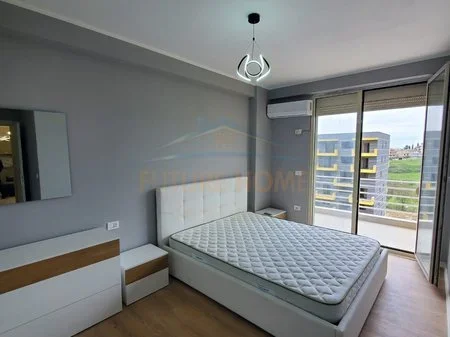 Tirane, jepet me qera apartament 2+1 Kati 3, 500 € (Shkoze)