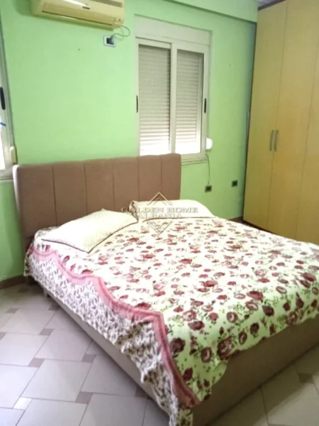 Tirane, jepet me qera 2+1 , 74 m² 650 €