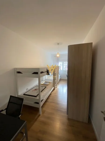 Tirane, shitet apartament 2+1+Ballkon Kati 2, 105 m² 260.000 € (KOMUNA E PARISIT)