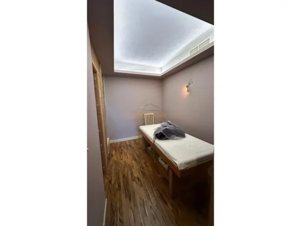 Tirane, shitet apartament 3+1+Ballkon Kati 3, 118 m² 195.000 € 