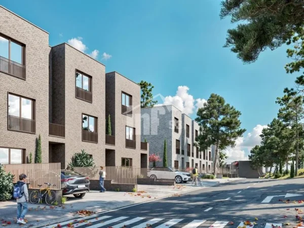 Tirane, shitet Vile 3 Katshe , 361 m² 727.000 € (NË MJULL – BATHORE, 5 MIN NGA TEG)