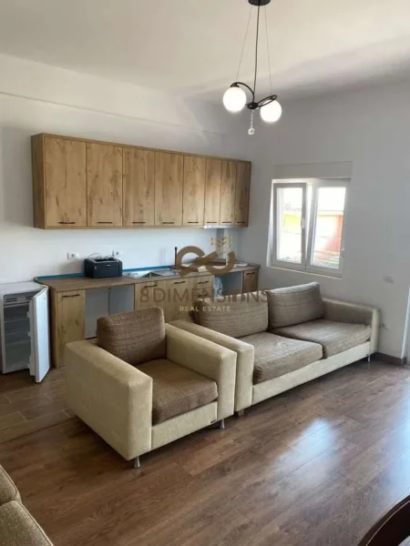 jepet me qera apartament , 60 m² 360 € (farke)