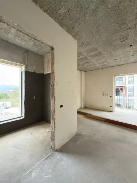 Tirane, shitet apartament 2+1+Ballkon Kati 2, 105 m² 231.000 € (Secret Garden)