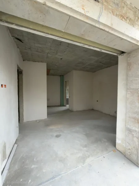 Tirane, shitet apartament 2+1+Ballkon Kati 2, 105 m² 231.000 € (Secret Garden)